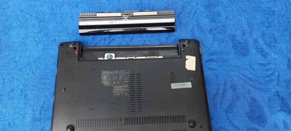 *ASUS Eee PC | 1201K AMD | Geode Netbook 30,7 cm (12.1") mini laptop