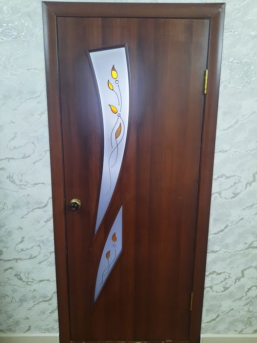 Продам двери межкомнатные.