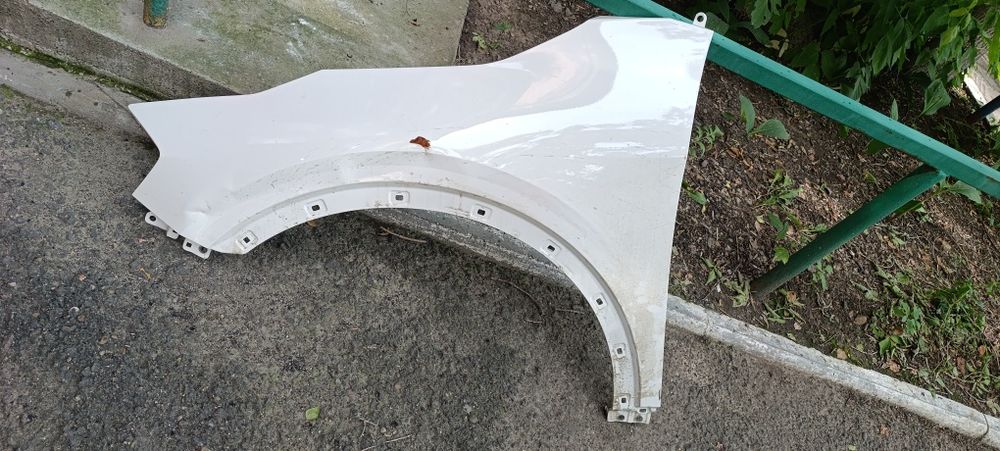 Продам переднее левое крыло KIA Sportage