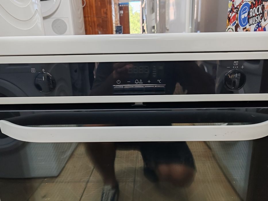 Свободно стояща печка с индукционни котлони Voss Electrolux с Pirolise и 2 години Гаранция!