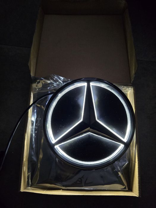 Emblema Logo Mercedes Luminata LED alb CLASA A C S SL CLA CLS GLA GLB