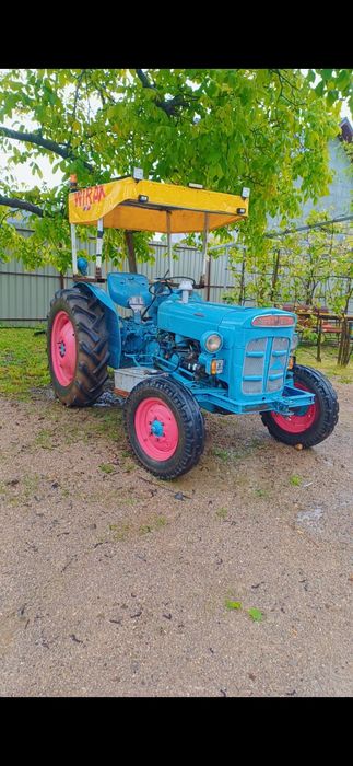 Tractor Ford super dexta