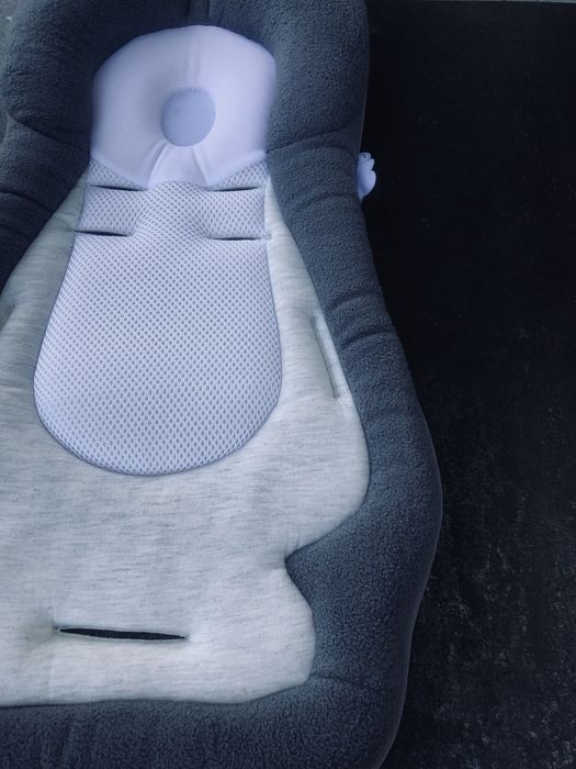 Perna BabyMoov bebe pentru dormit/anatomica