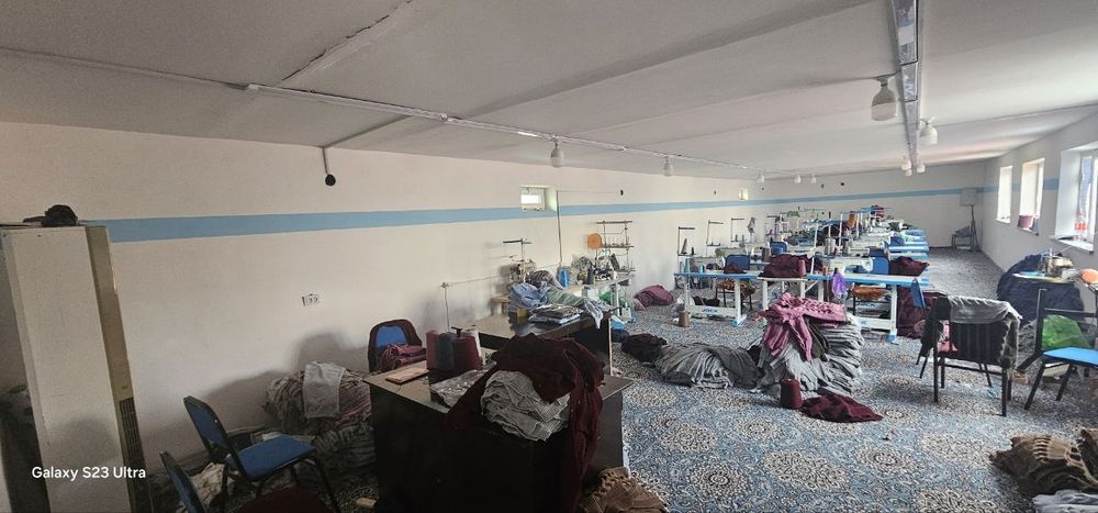 Фаргона шахарда Ижарага жой 3 этажли хар бир этажи 125м2