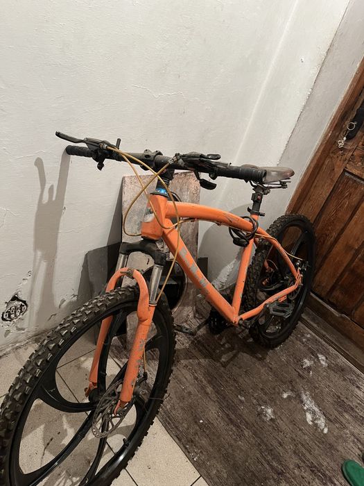 Велосипед BMW с титанками