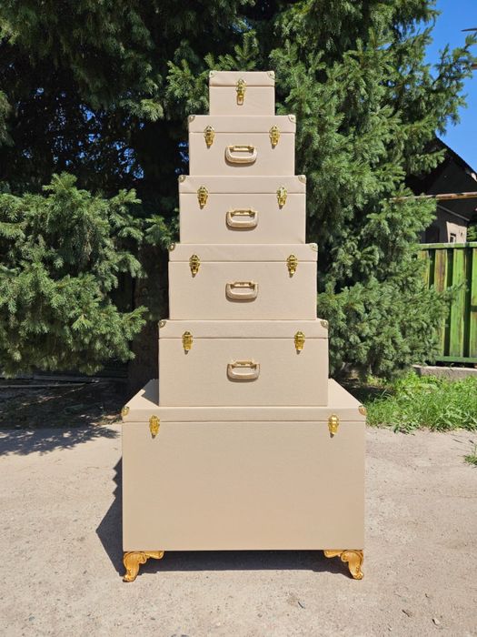 Чемоданы для приданого невесты