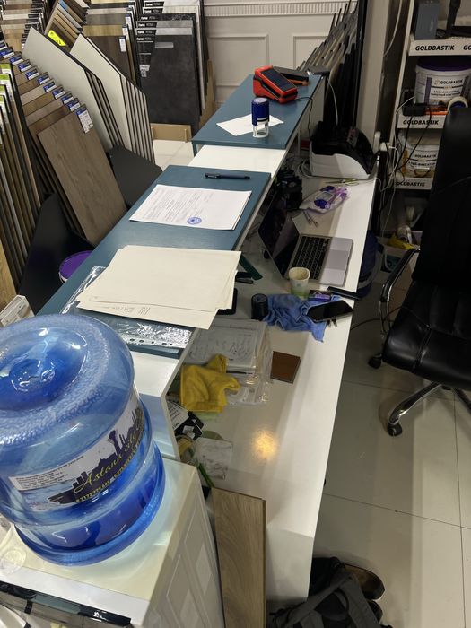 Продам стол Ресепшн