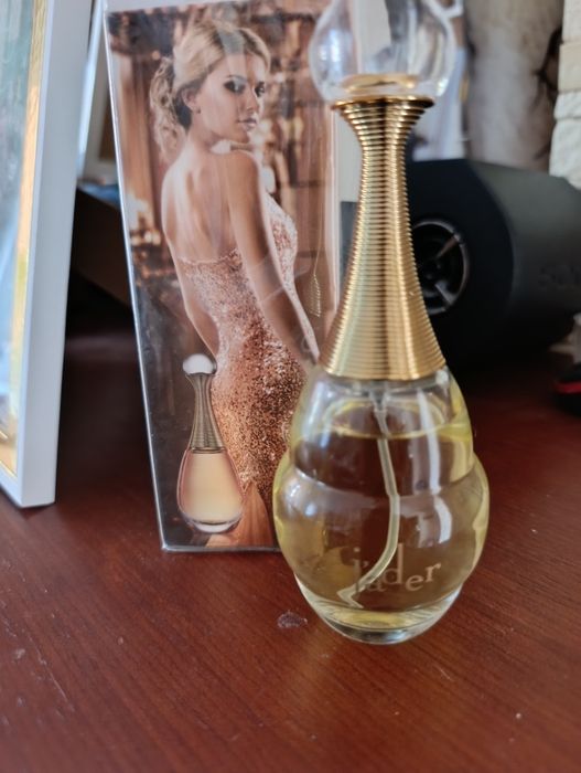 Парфюмированная вода Dior J'Adore