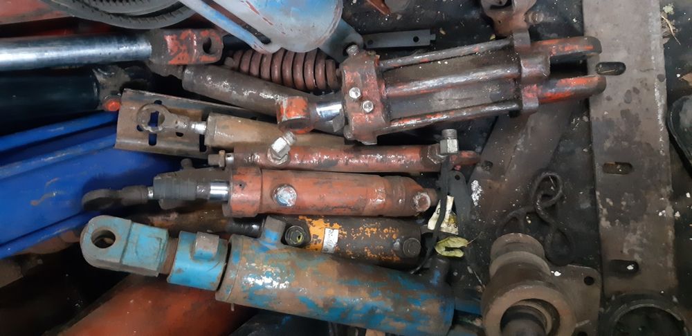 Гидроцилиндры разные