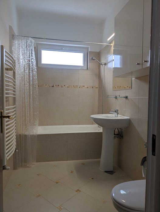 3 camere nemobilat proaspăt renovat bucătărie IKEA