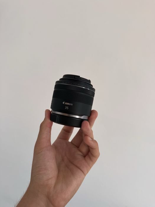 canon rf 35mm f/1.8 macro is stm като нов