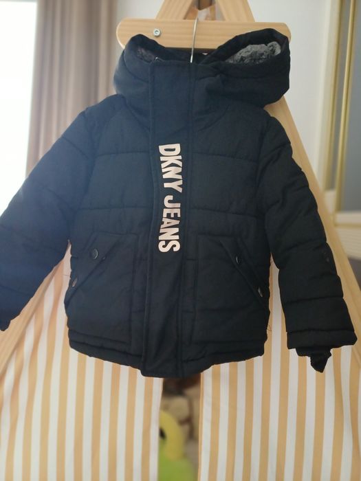 Geaca dkny neagra 2 T