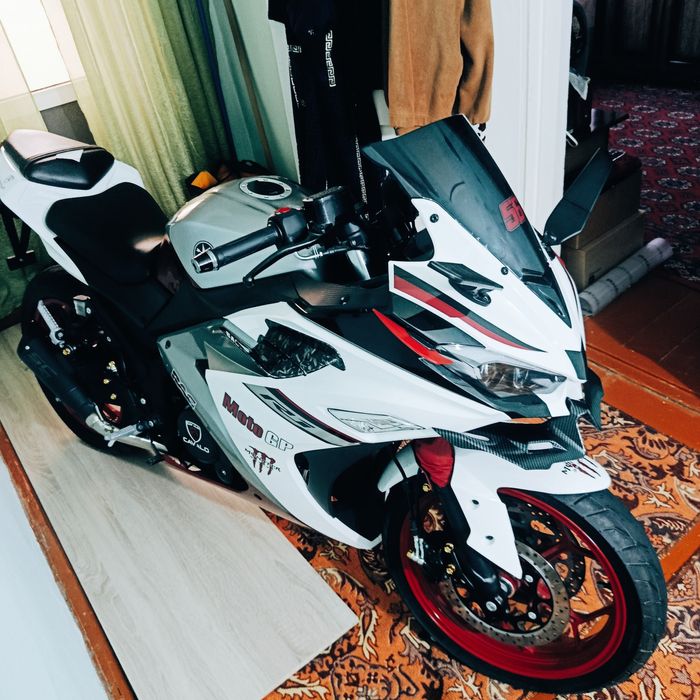 Спорт байк  янги