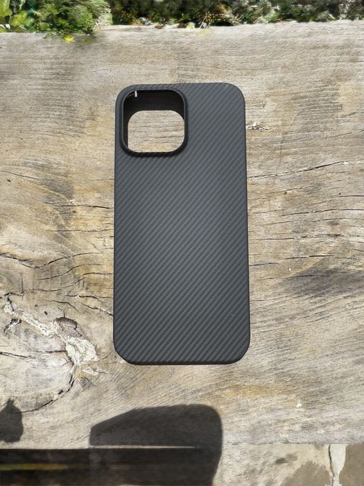 iPhone 16 Pro Max Карбонов кейс