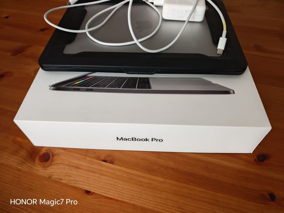 MacBook pro 13", 2018, touchbar