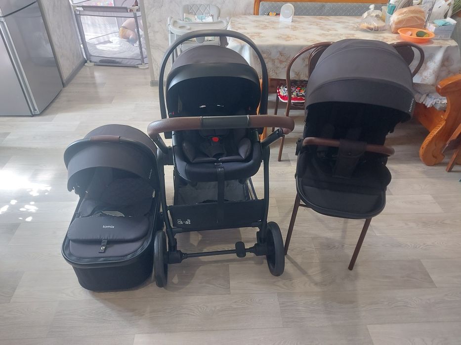 Продам коляску 3 в1