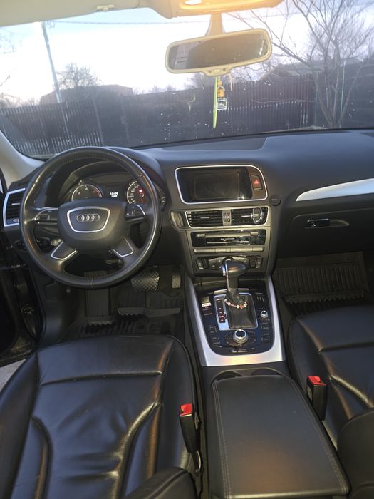 Se vinde Audi Q5 an stare forte bună de funcționare