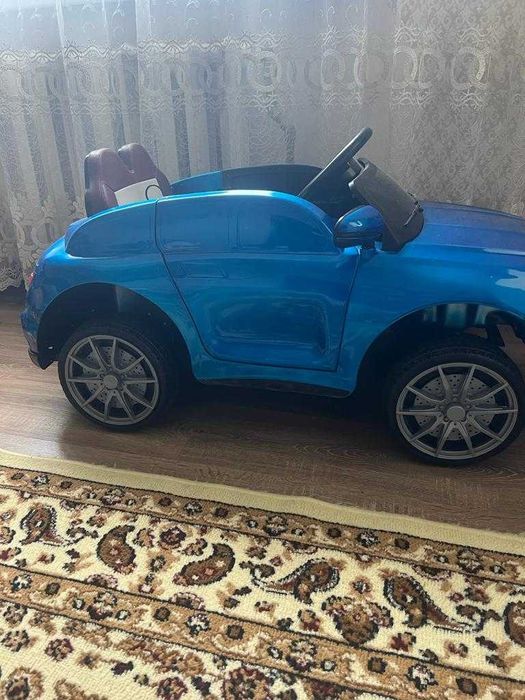 Детская машинка, электрокар