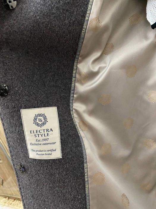 Женский пальто  сотилади