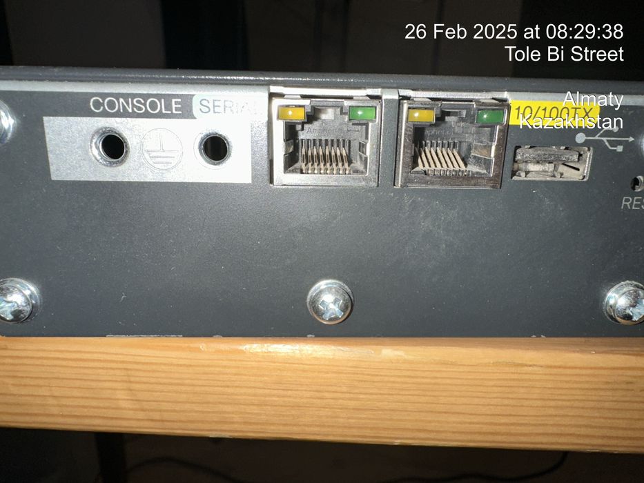 Коммутатор Cisco WS-C3560X-24T-E