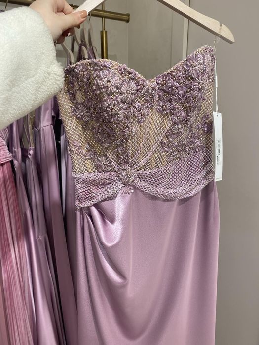 Рокля за официални поводи