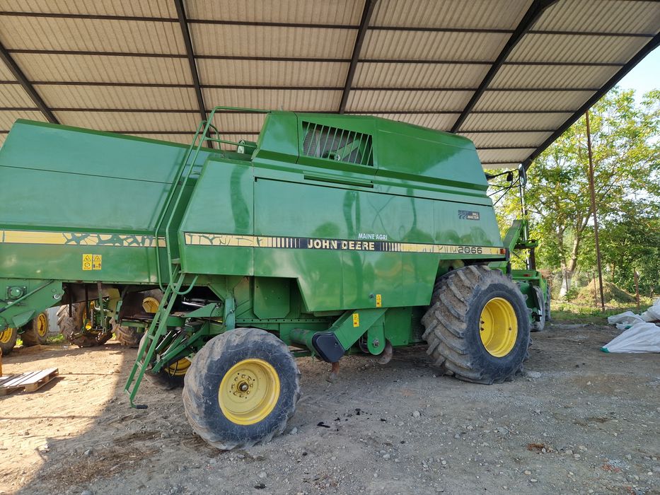 Combina john deere 2066