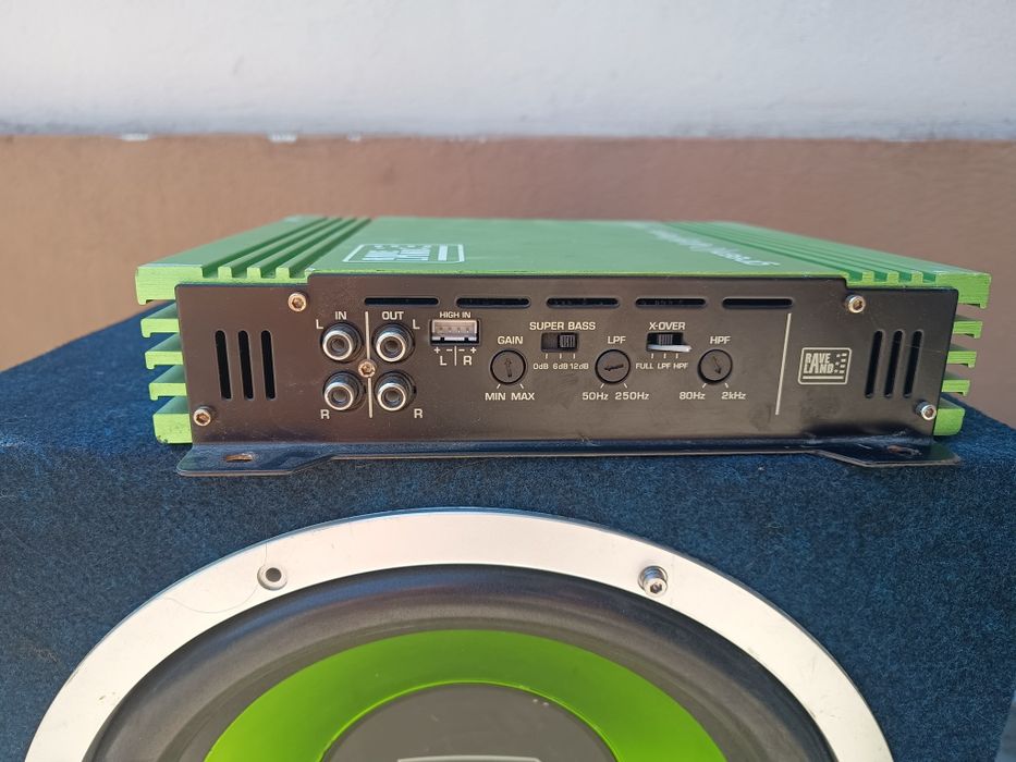 Statie auto cu subwoofer