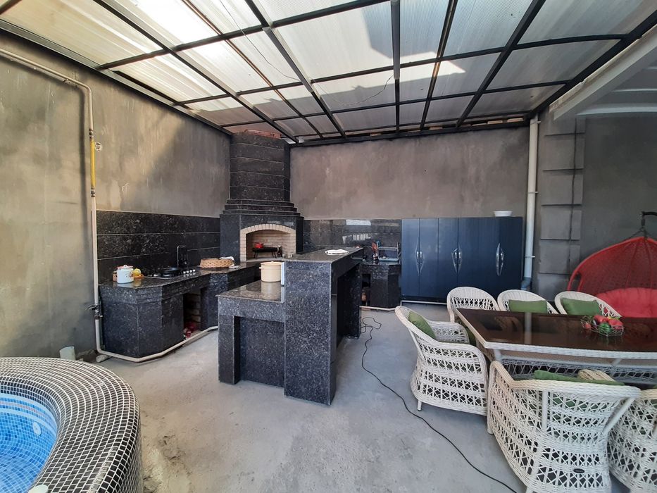 Амир Темур махалля 4.7 соток Евро Дом Участок