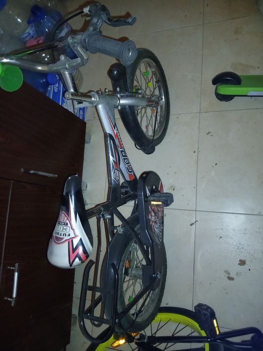 Продавам детско колело