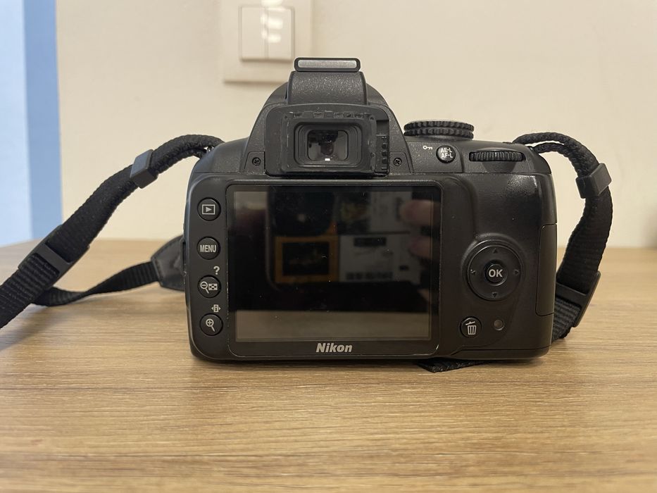 Продам фотоаппорат nikon d3000