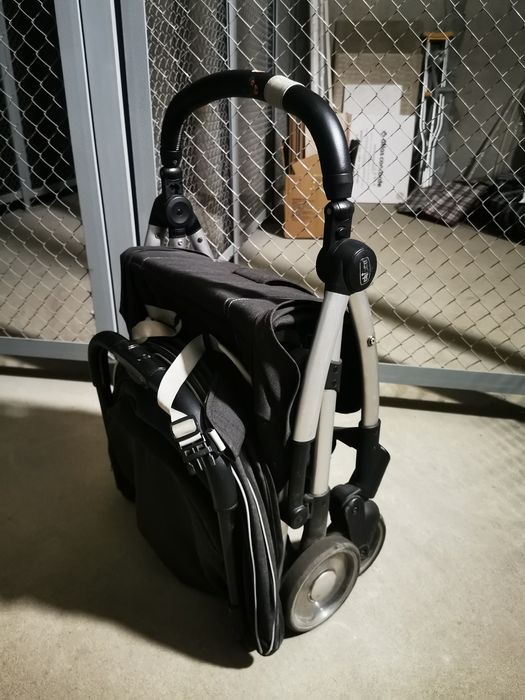 Коляска прогулочная