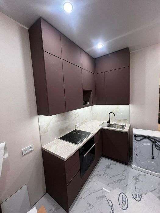 Изготавливаем кухонный и шкаф на перечислен тоже работаю