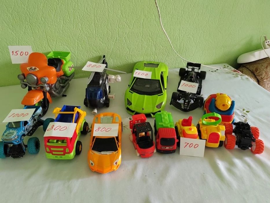 Продам разные машинки