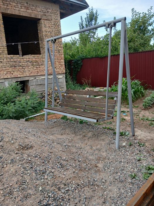 качели садовые .