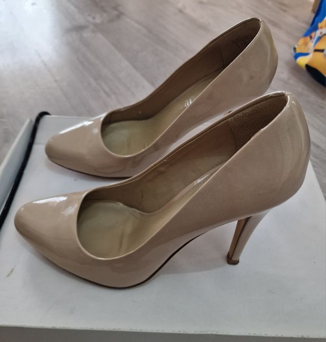 Pantofi marimea 37 si 38