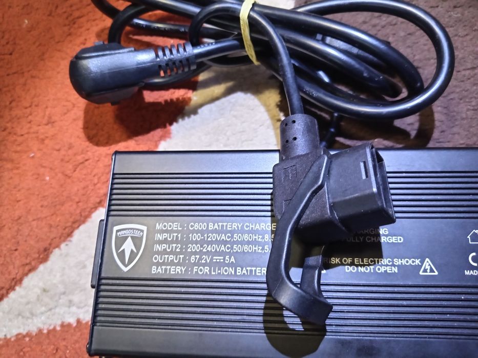 Încărcător, tricicleta, trotineta, 67,2 v,, 5A