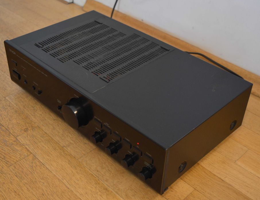 Hi Fi стерео усилвател DENON PMA-425R