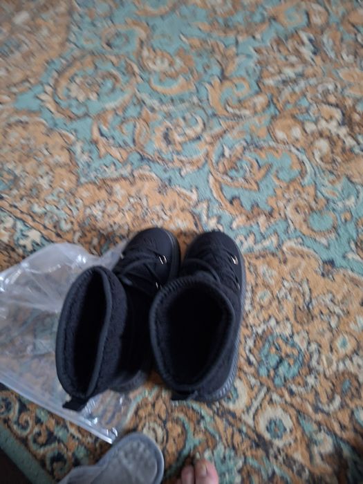 Продам уги новая