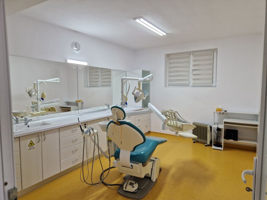 Spatiu comercial de inchiriat la Sura Mare , 116mp