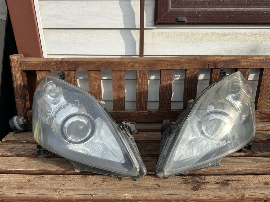 Фар/Фарове Xenon за Опел Зафира B