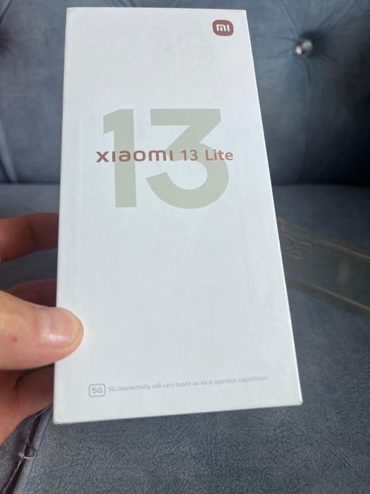 Xiaomi 13 Lite .