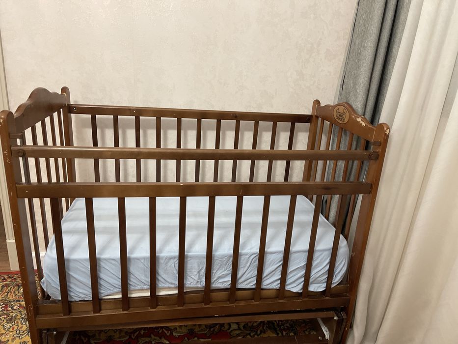 Детская кроватка