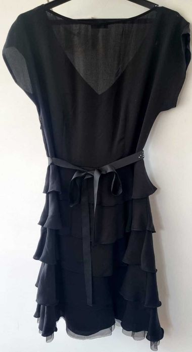 Черна Рокля Motivi