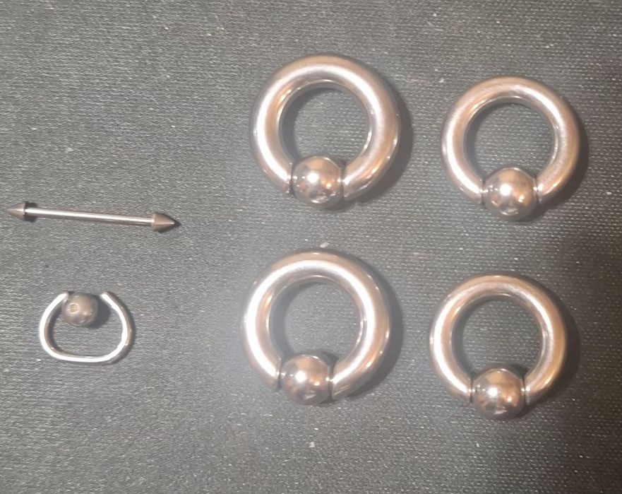 Пиърсинг обици за уши