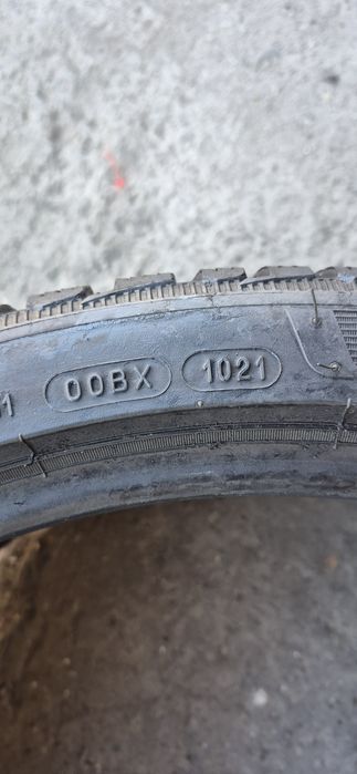 2 anvelope iarna Michelin 255/30/20,dot 2021.Pretul este pe bucata