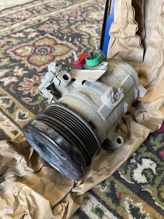 Компрессор кондиционера на LEXUS GX470