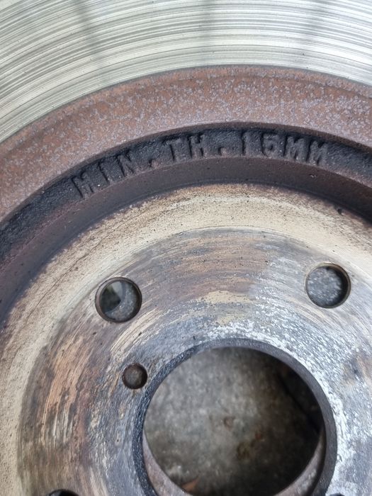 Диск задний тормозной на Subaru Outback BS