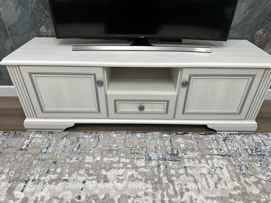 Тумба под телевизор