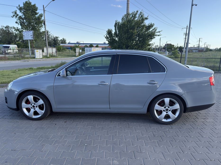 VOLKSWAGEN Jetta 2006 — imagine 3