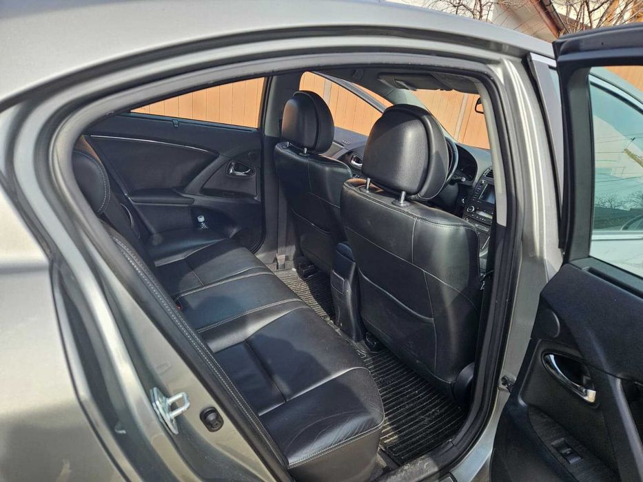 Toyota Avensis 2.0 benzina